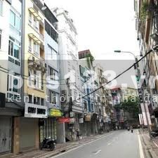 Bán nhà Thanh Xuân, Nguyễn trãi, gần Royallcity, dtsd 32m2 đúc kiên cố 5 tầng, giá 3 tỷ