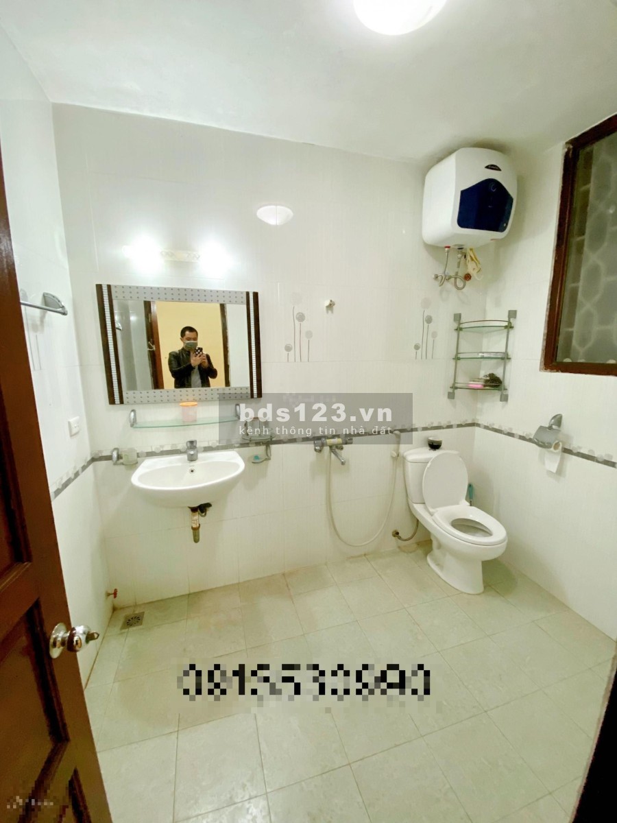 Cho Thuê Nhà 126 Hoàng Quốc Việt, diện tích 61m2 đúc 4 tầng, tiện ở và làm văn phòng