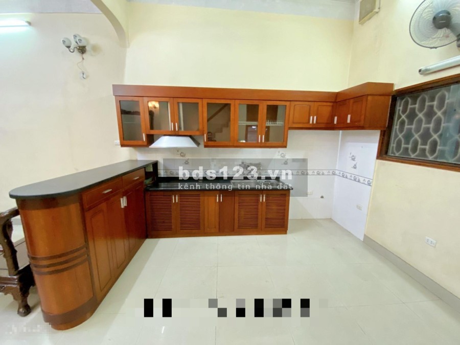 Cho Thuê Nhà 126 Hoàng Quốc Việt, diện tích 61m2 đúc 4 tầng, tiện ở và làm văn phòng