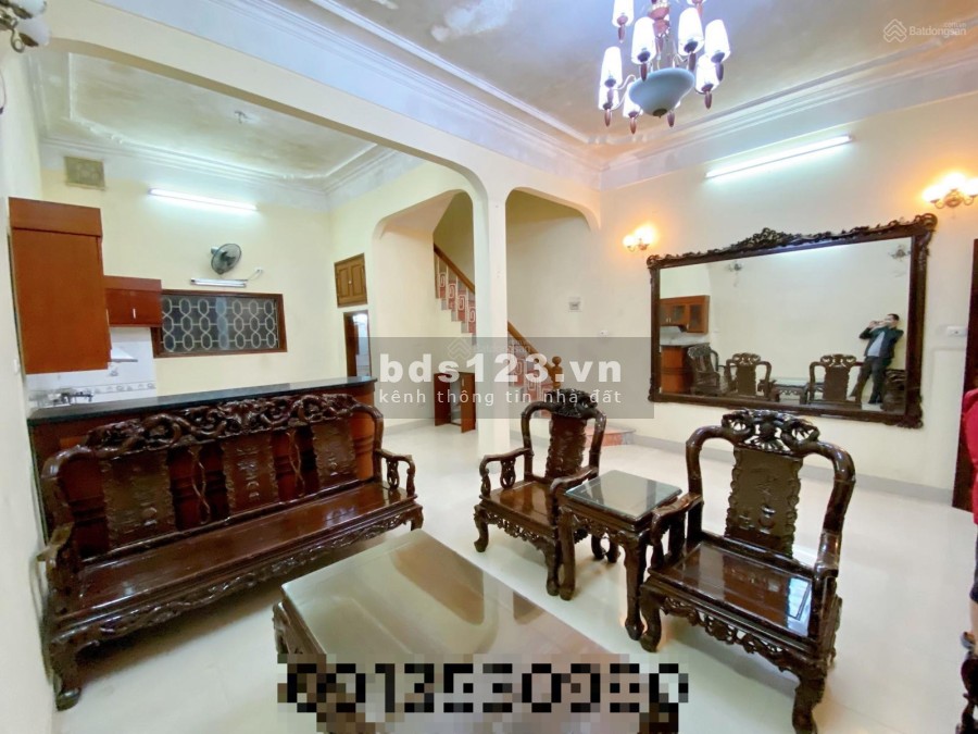 Cho Thuê Nhà 126 Hoàng Quốc Việt, diện tích 61m2 đúc 4 tầng, tiện ở và làm văn phòng