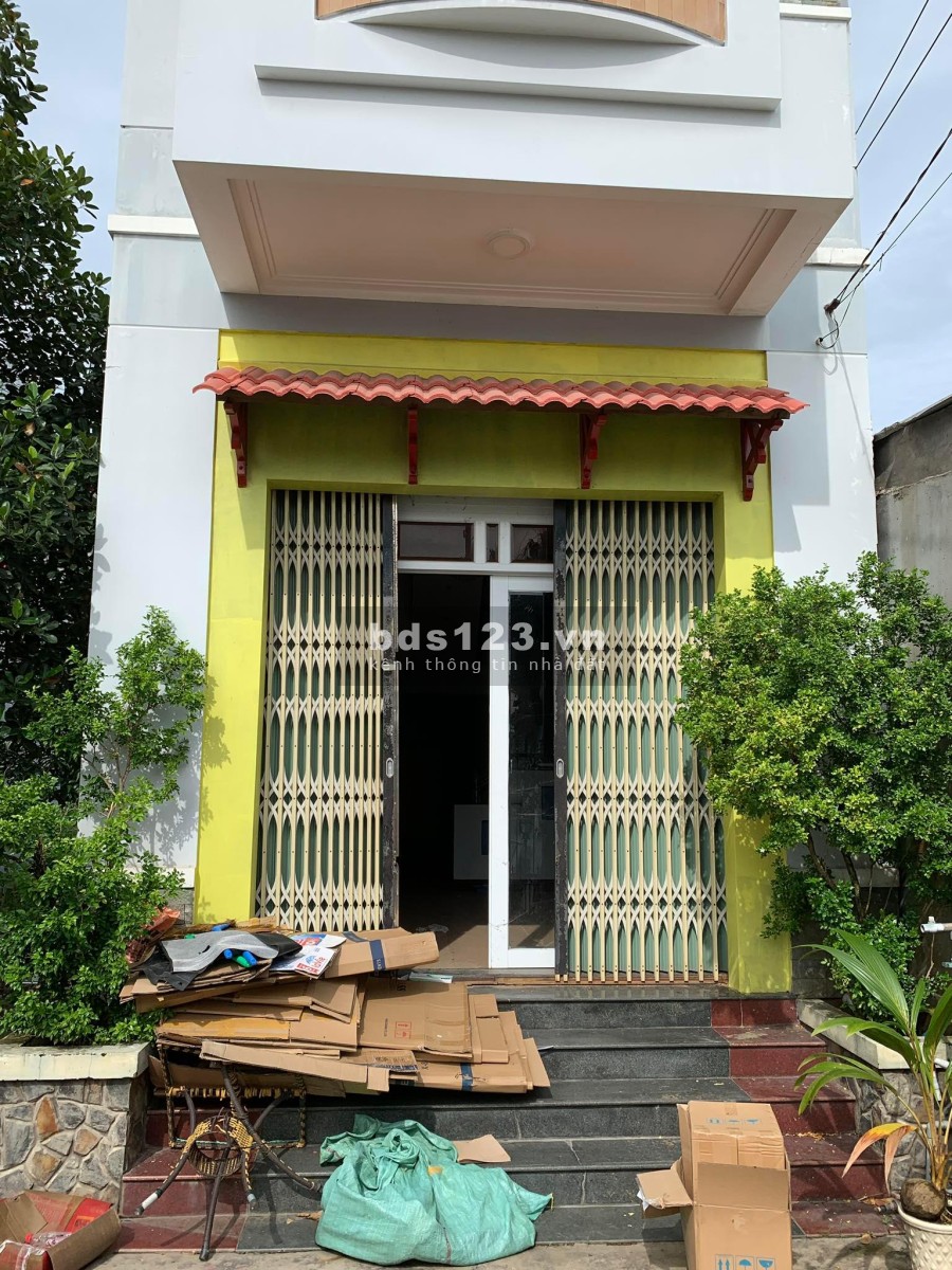 Cho thuê nhà nguyên căn tại quốc lộ 50, Cần Đước, Long An liên hệ 0936116945, giá tốt