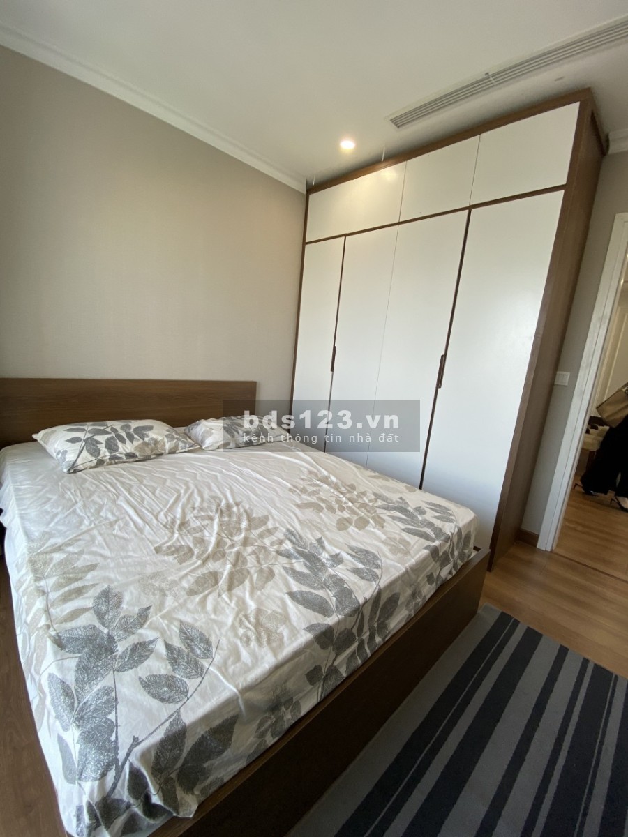 Cho thuê căn hộ 2 phòng ngủ view nội khu tại Symphony, Long Biên. S:60m2. Full nội thất. Giá 10tr