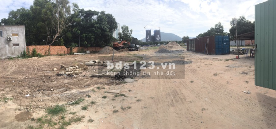 Bán đất mặt tiền QL 51, sổ đỏ công chứng liền tay, dân cư đông đúc, cơ hội đầu tư F0 nhanh tay
