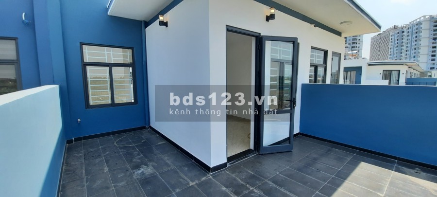 Cho thuê nhà nguyên căn 1 trệt 2 lầu, (5x20m) đường 16m, KDC Thăng Long Home, giá 18 tr/th