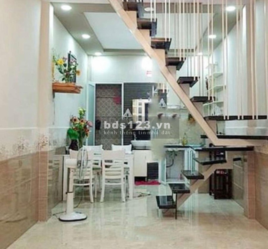 Nhà full nội thất Trần Bình Trọng, 1 trệt 2 lầu, 2pn, 2wc, diện tích 72m2, giá 11 triệu