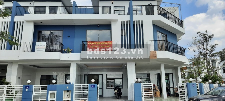 Cho thuê nhà nguyên căn 1 trệt 2 lầu, (5x20m) đường 16m, KDC Thăng Long Home, giá 18 tr/th
