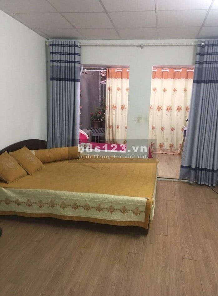 Cần bán nhà nguyên căn Nguyễn Ngọc Nại, diện tích sử dụng 30m2, 3 tầng, giá bán 2.6 tỷ