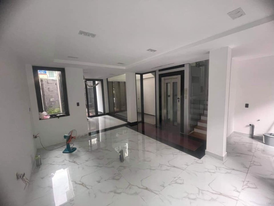 Chủ nhà gửi bán nhà hẻm 2 mặt tiền có thang máy, pháp lý rõ ràng, hoàn công đầy đủ