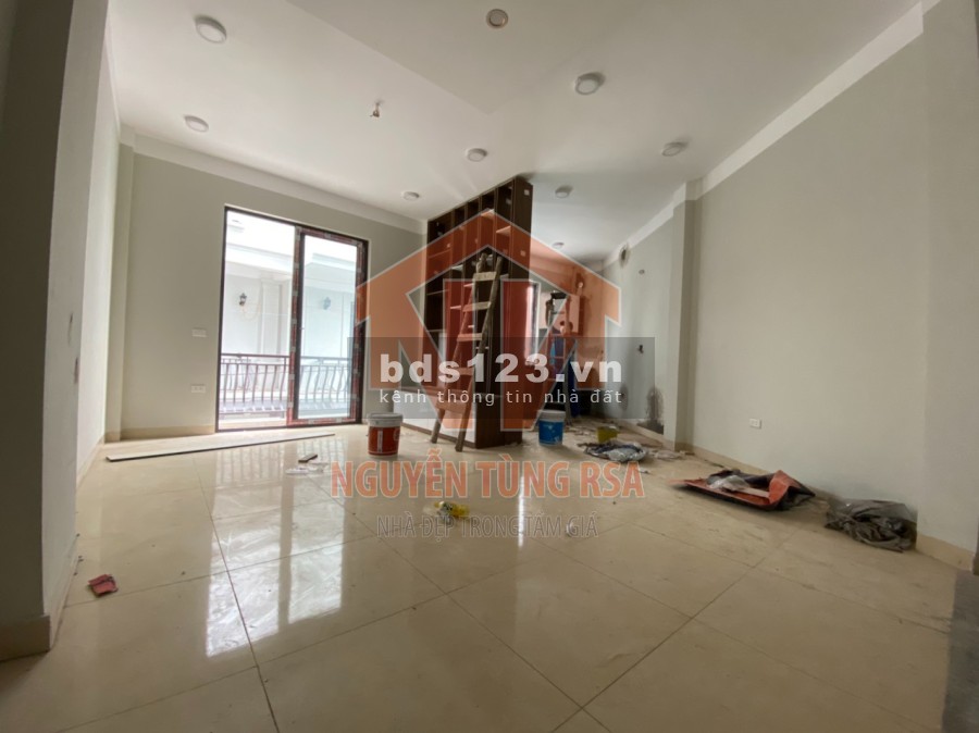 Bán căn nhà mới 4 tầng phía sau VINCOM PLAZA