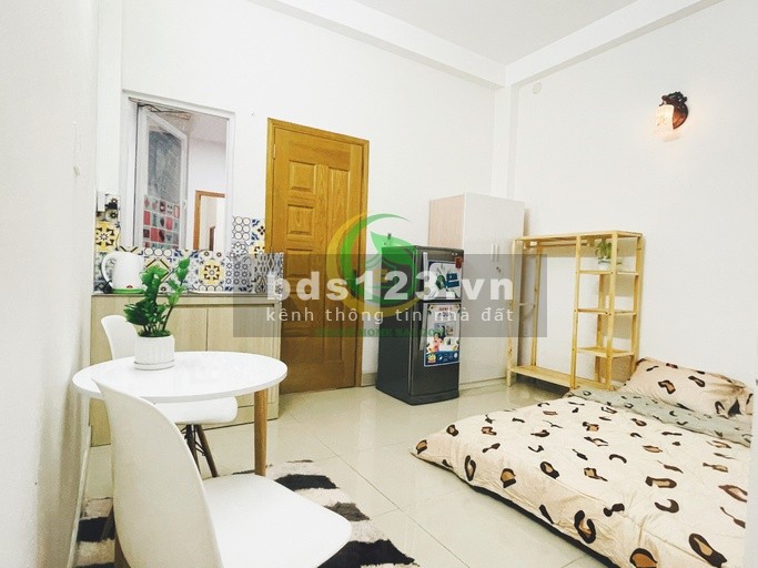 Phòng sutdio 25m2 đầy đủ nội thất cao cấp nằm gần chợ Hoa thám và đường K300