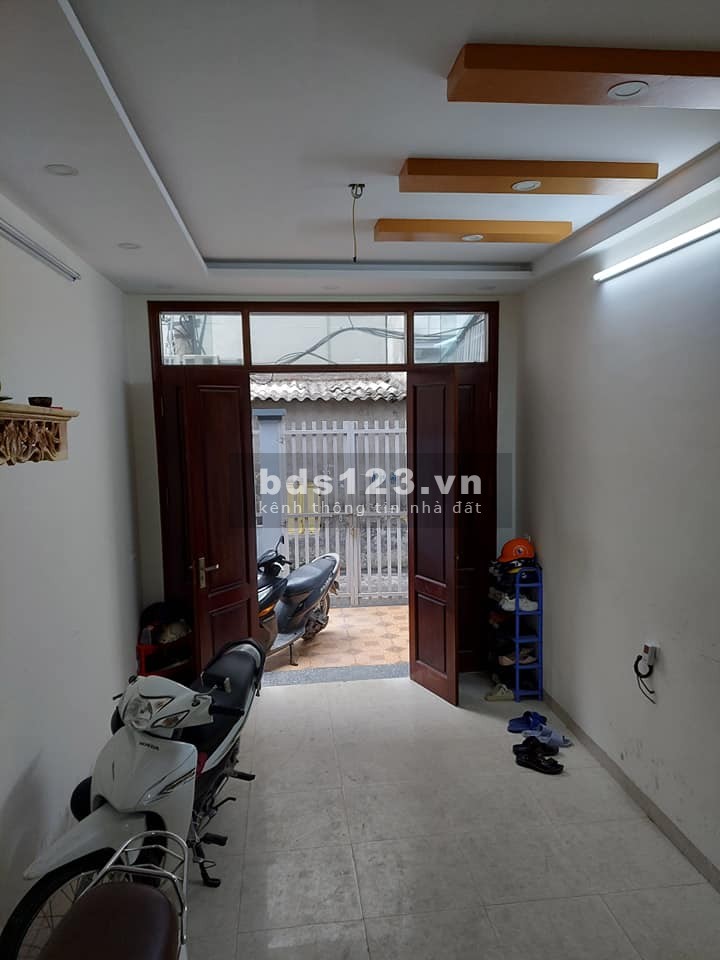 Một bước chân ngàn tiện ích nhà rộng diện tích 49m2, 4 tầng hạ chào 200 triệu, giá 3.7 tỷ