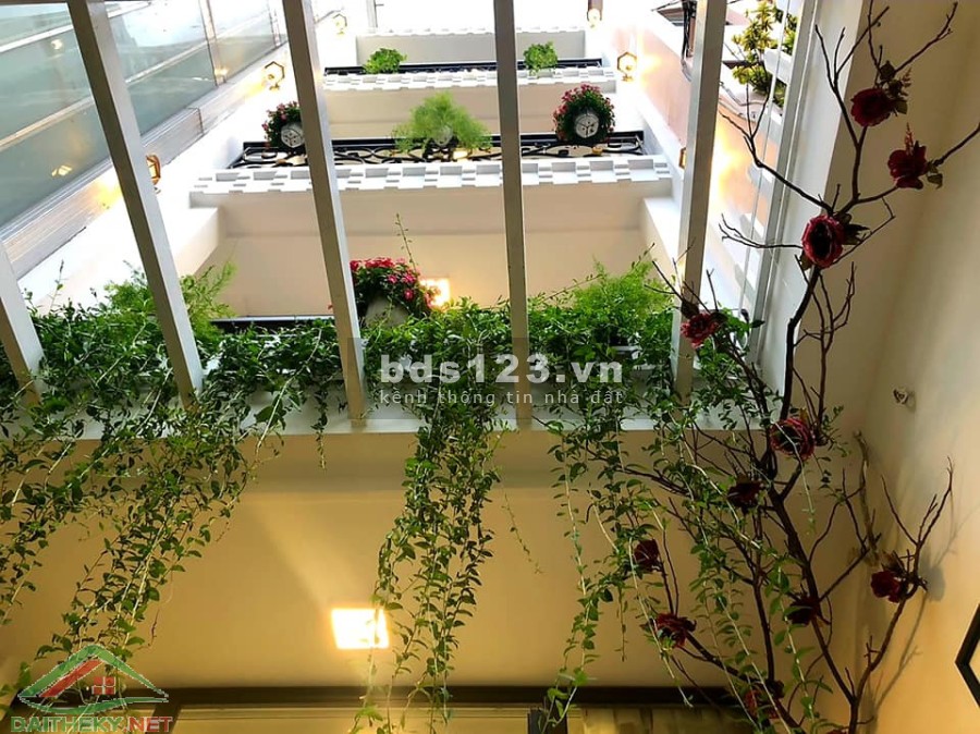 Bán Nhà Đường Nguyễn Tiểu La, Quận 10, Giá Rẻ, 50m2, 5 Phòng Ngủ, Xe Hơi Vào Nhà