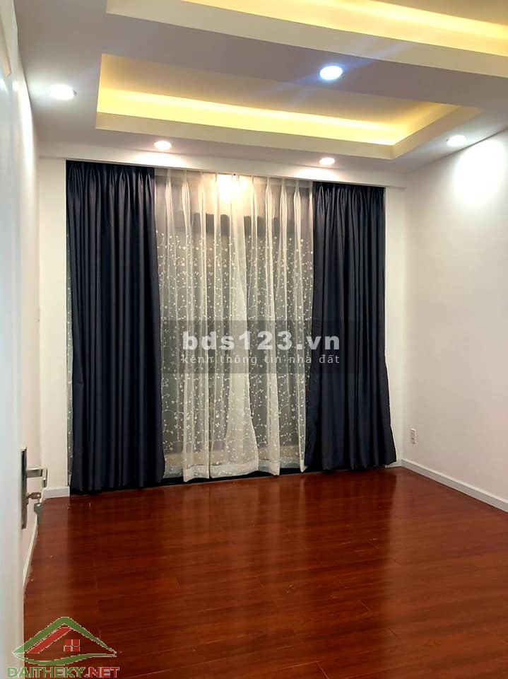 Bán Nhà Đường Nguyễn Tiểu La, Quận 10, Giá Rẻ, 50m2, 5 Phòng Ngủ, Xe Hơi Vào Nhà