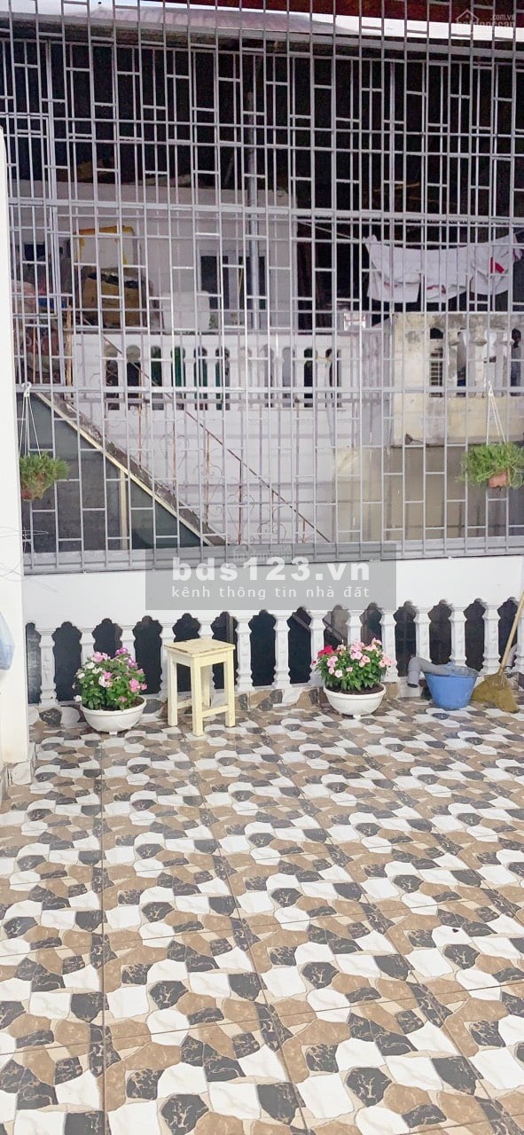 Cần bán nhà nguyên căn Đại La, diện tích sử dụng 30m2, giá bán chỉ 5.15 tỷ đúc 5 tầng