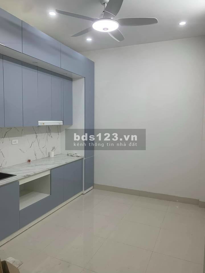 Cần bán nhà nguyên căn Đại La, diện tích sử dụng 30m2, giá bán chỉ 5.15 tỷ đúc 5 tầng