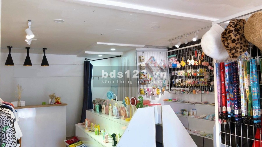 Sang shop phụ kiện hẻm 95 Mậu Thân Xuân Khánh giá cho thuê 5 triệu/tháng, khu sầm uất