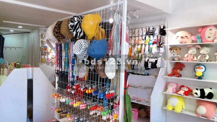 Sang shop phụ kiện hẻm 95 Mậu Thân Xuân Khánh giá cho thuê 5 triệu/tháng, khu sầm uất