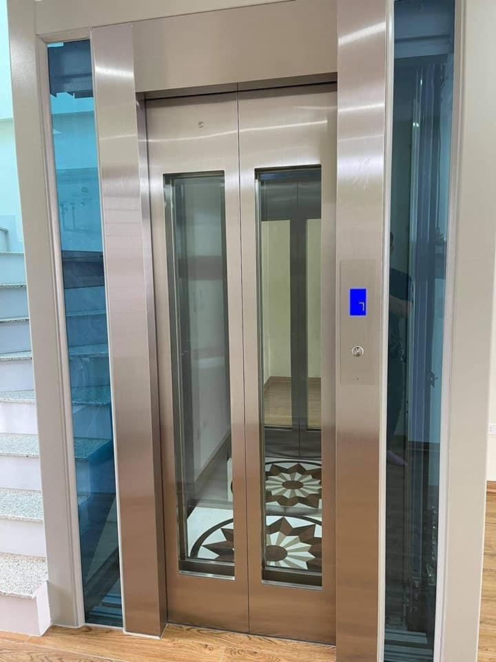 Bán nhà Vip Thái Hà thang máy ngõ to như phố thông Bàn Cờ 2 ô tô tránh, kinh doanh hái ra tiền