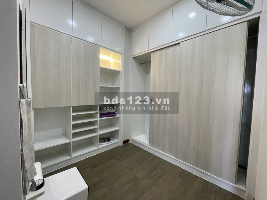 Cho thuê 3PN 2WC dt 87m2 Nội thất đầy đủ, c/cư cao cấp Garden Gate Quận Phú Nhuận