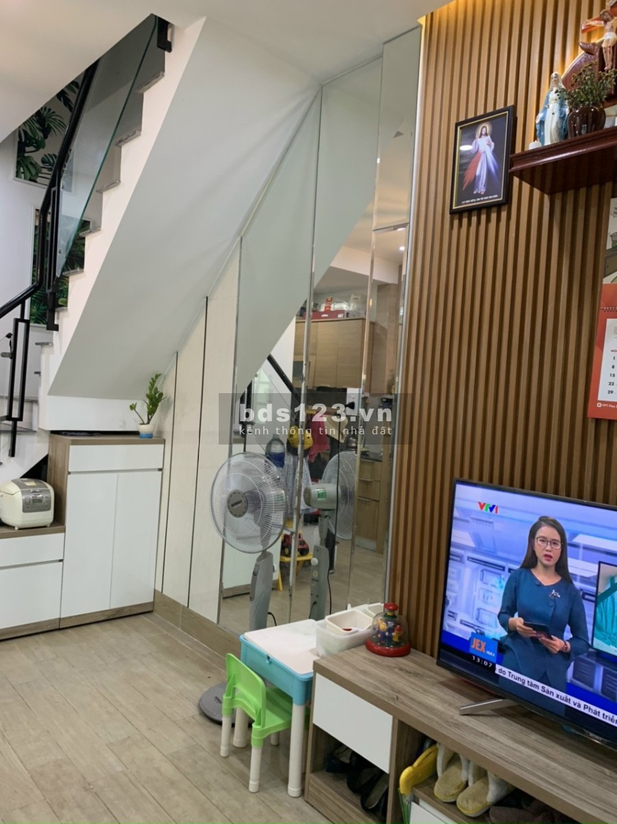 Bán nhà gần công viên Gia Định đường Nguyễn Kiệm diện tích 32m2 giá bán 3.15 tỷ