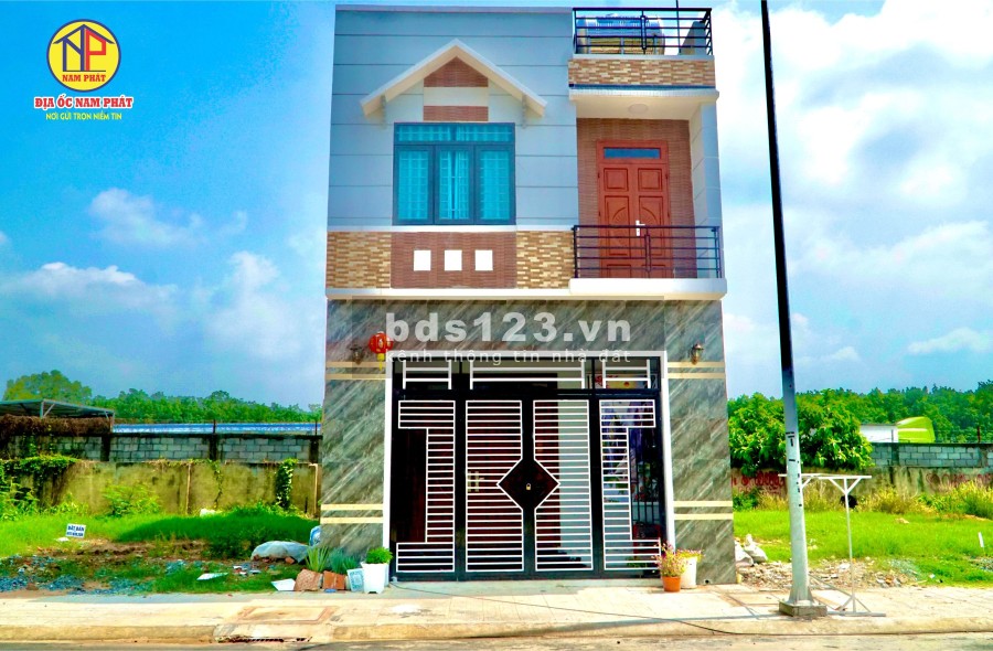 Bán đất mặt tiền đường DT742 2 mặt tiền đường lớn, giá bán 1.5 tỷ/nền, liên hệ 0962622349
