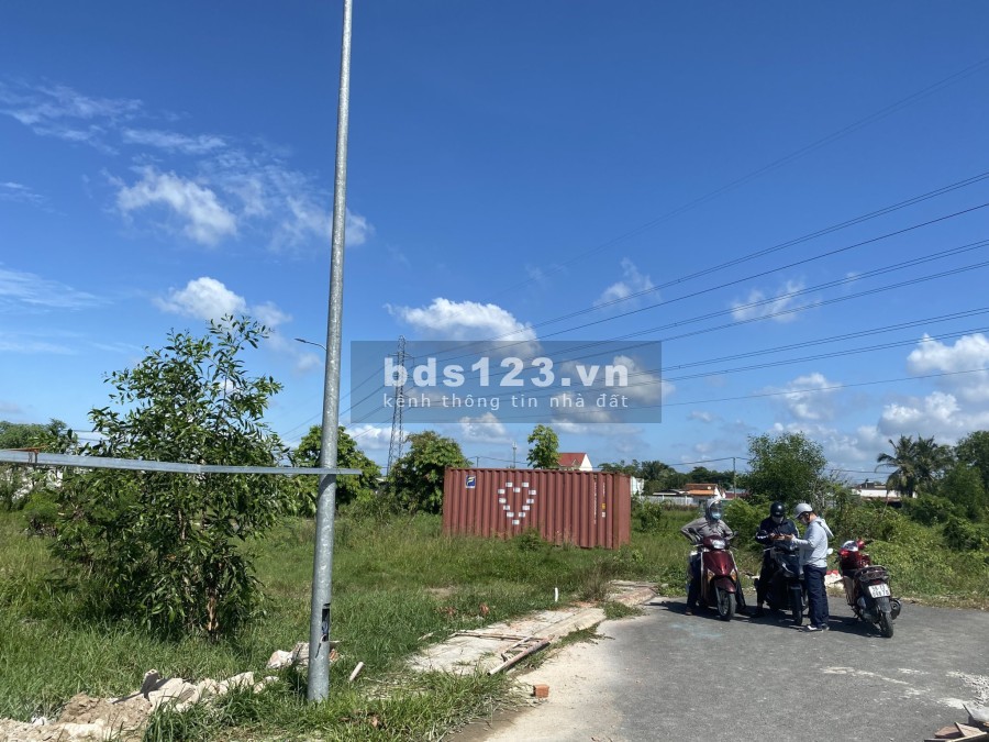 Tặng kèm ngay 5m2 đất nông nghiệp, ưu đãi đất nền giá rẻ tại Bình Chánh sổ hồng chính chủ