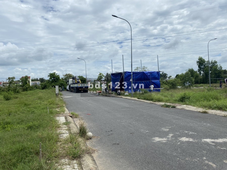 Tặng kèm ngay 5m2 đất nông nghiệp, ưu đãi đất nền giá rẻ tại Bình Chánh sổ hồng chính chủ