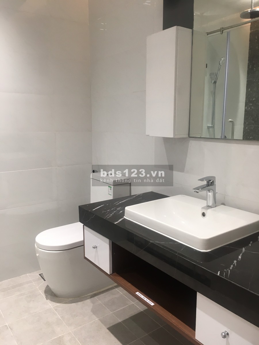 Bán căn hộ 2 phòng ngủ 3 phòng ngủ chuẩn 5 sao ngay Vincom duy nhất Bình Dương
