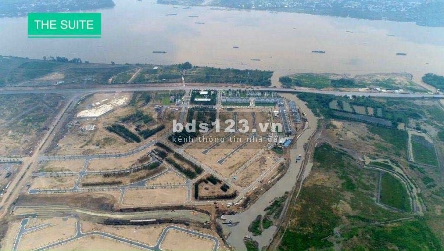 Cần bán căn nhà phố Aqua City dt 8x20 nằm vị trí trung tâm khả năng sinh lời cao, giá 7.8 tỷ