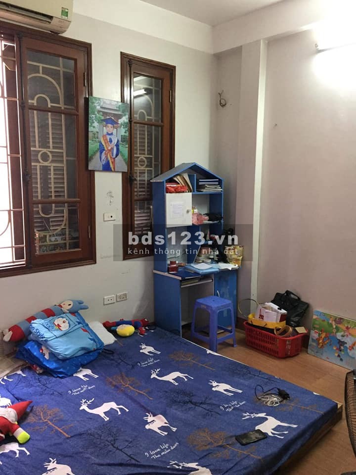Cần bán nhà nguyên căn Cầu Diễn ô tô vài bước chân, dtsd 39m2 4 tầng, giá Coviz 2.7 tỷ