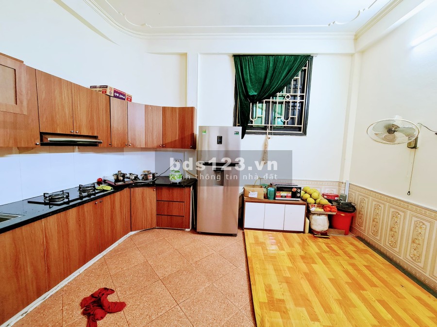 Siêu hiếm cần bán nhà diện tích 50m2, 4 tầng, mặt tiền 5.5m, gần ô tô giá chỉ 3.5 tỷ, sổ sẵn