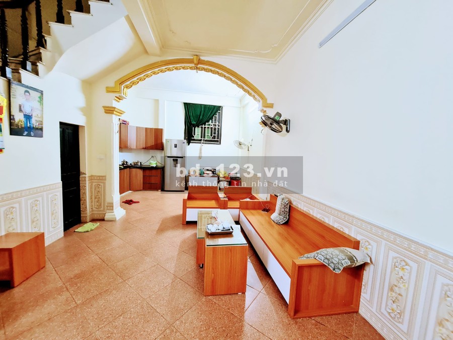 Siêu hiếm cần bán nhà diện tích 50m2, 4 tầng, mặt tiền 5.5m, gần ô tô giá chỉ 3.5 tỷ, sổ sẵn