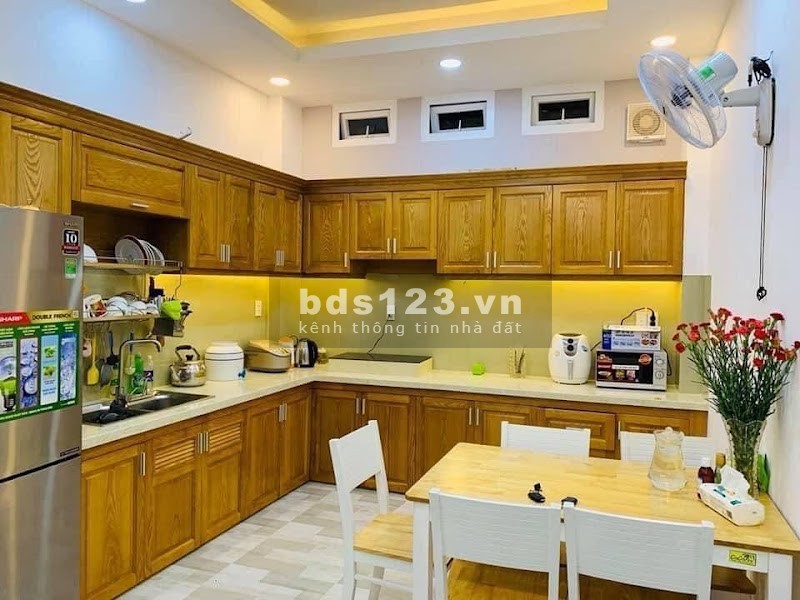 Bán nhà Hẻm Xe Hơi Đường Đinh Tiên Hoàng, Bình Thạnh, giá rẻ 43m2, 4 lầu, 6 phòng ngủ