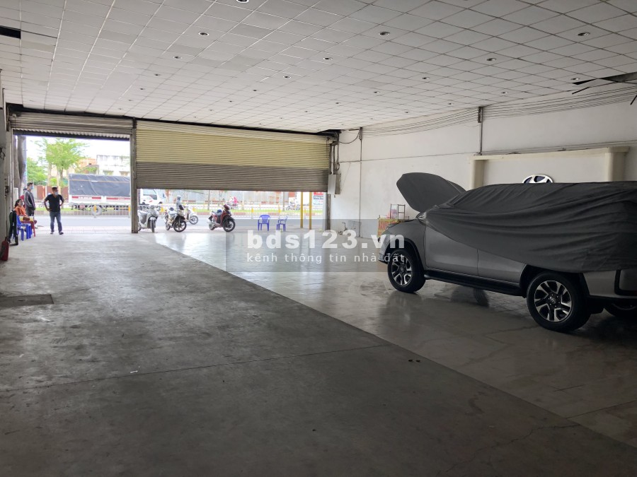 Cho thuê mặt bằng kinh doanh diện tích 700m2 đường Kinh Dương Vương, xe qua lại đông đúc