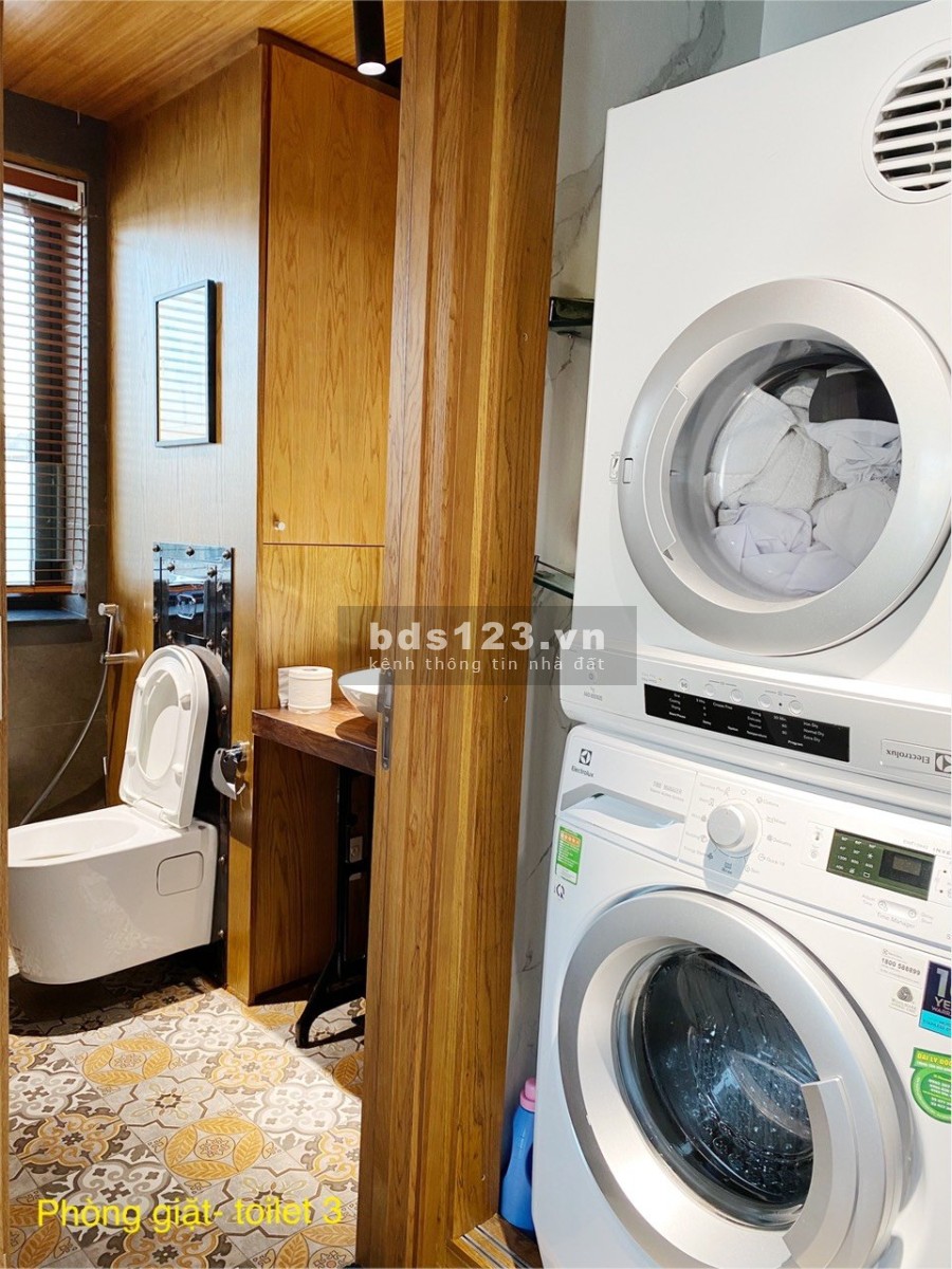 Bán nhà phố Lake View city mặt tiền đường lớn và view sông 5 tầng dt 182m2 đầy đủ nội thất