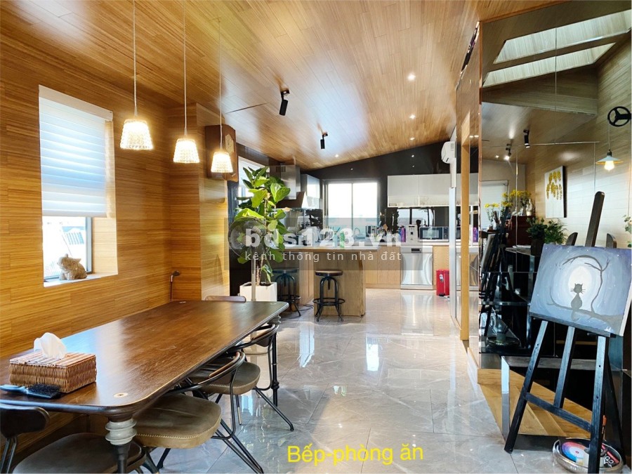 Bán nhà phố Lake View city mặt tiền đường lớn và view sông 5 tầng dt 182m2 đầy đủ nội thất