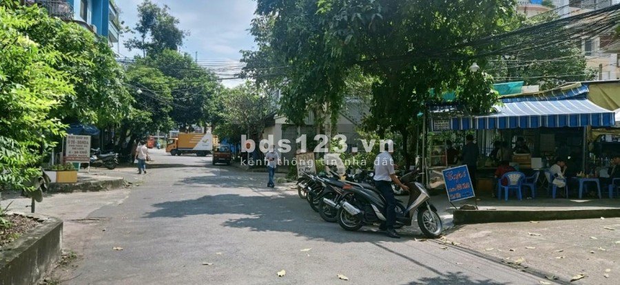 Cần tiền bán gấp nhà nguyên căn ngay hẻm lớn 254/1/ Lý Thường Kiệt, khu dân cư đông đúc