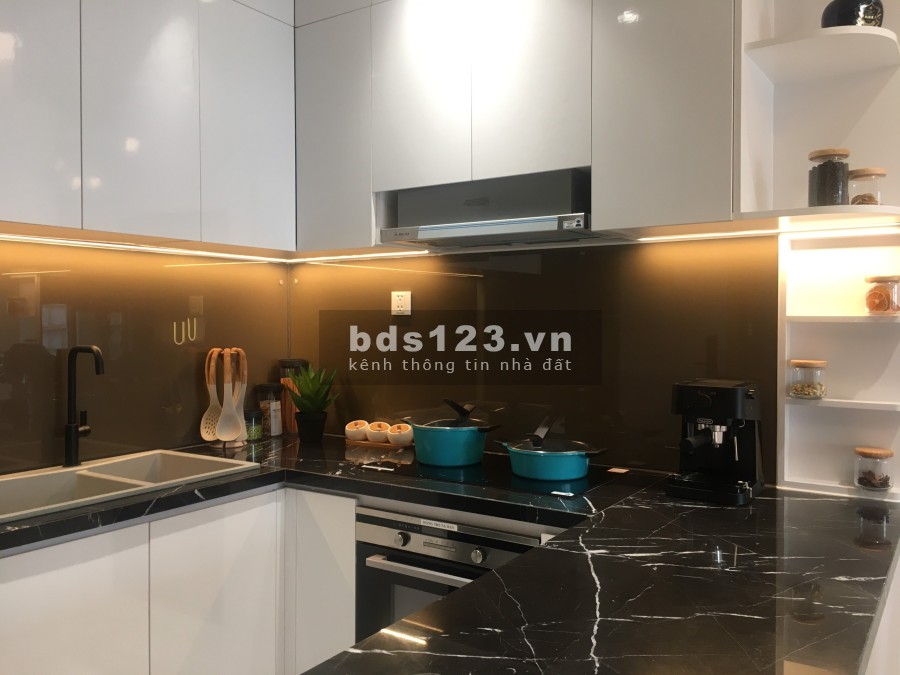 Bán căn hộ 2 phòng ngủ 3 phòng ngủ chuẩn 5 sao ngay Vincom duy nhất Bình Dương
