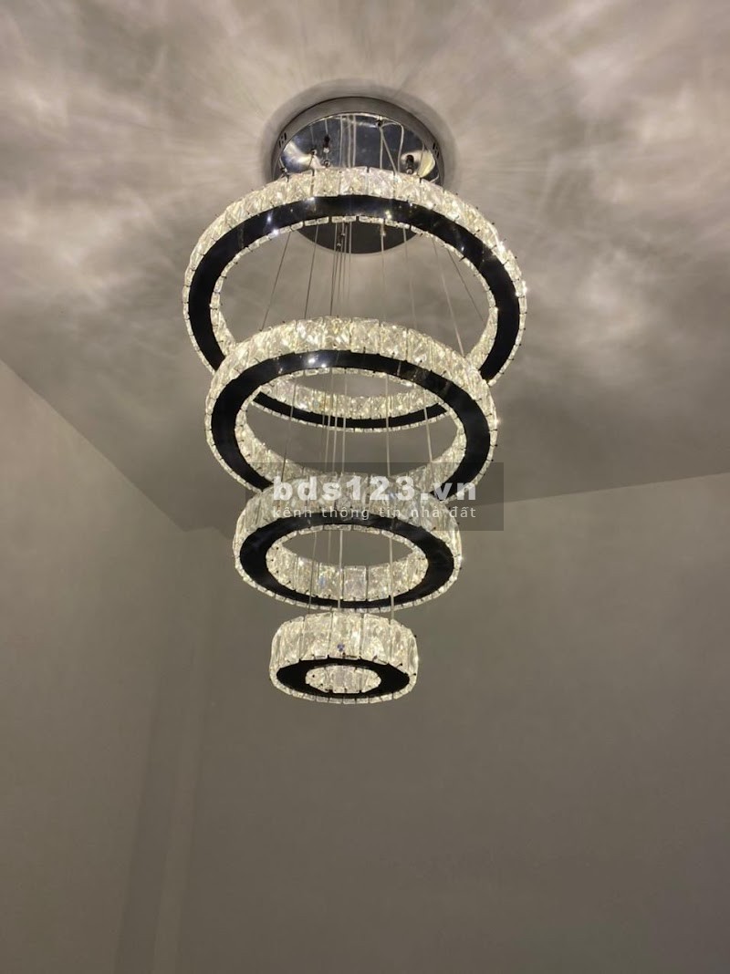 Bán nhà Đường Trần Hưng Đạo, Quận 1, Giá Rẻ, 33m2, 3 Lầu, 2 PN