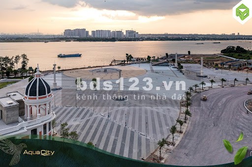 Cần bán căn nhà phố Aqua City dt 8x20 nằm vị trí trung tâm khả năng sinh lời cao, giá 7.8 tỷ