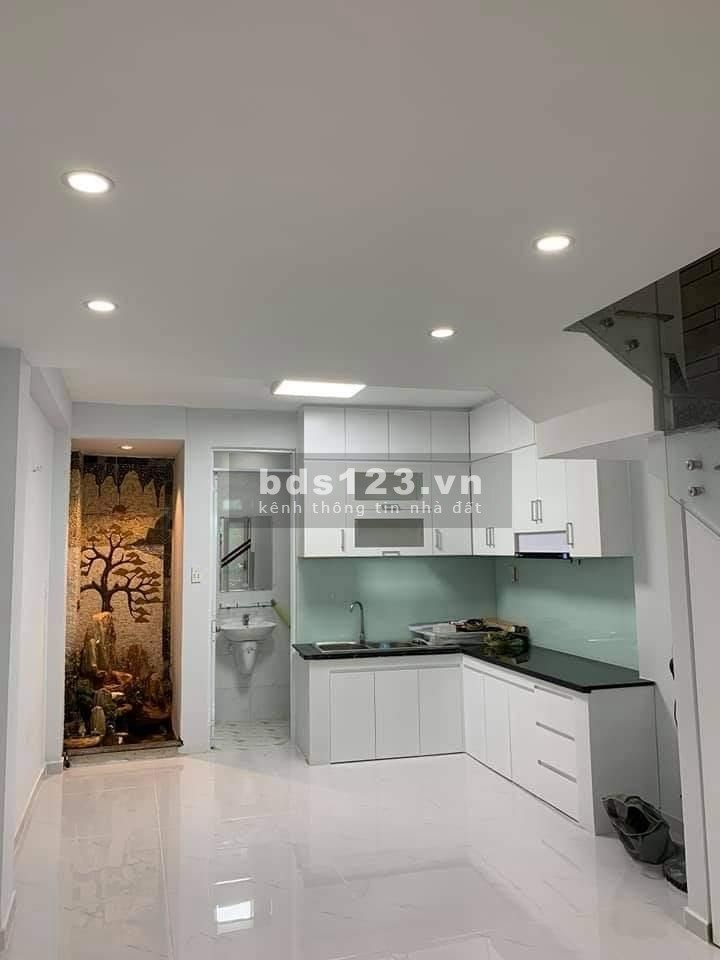 Bán Nhà Đường Hồ Thị Kỷ, Quận 10, Giá Rẻ, 55m2, 5 Lầu, 6 PN, Sát Mặt Tiền