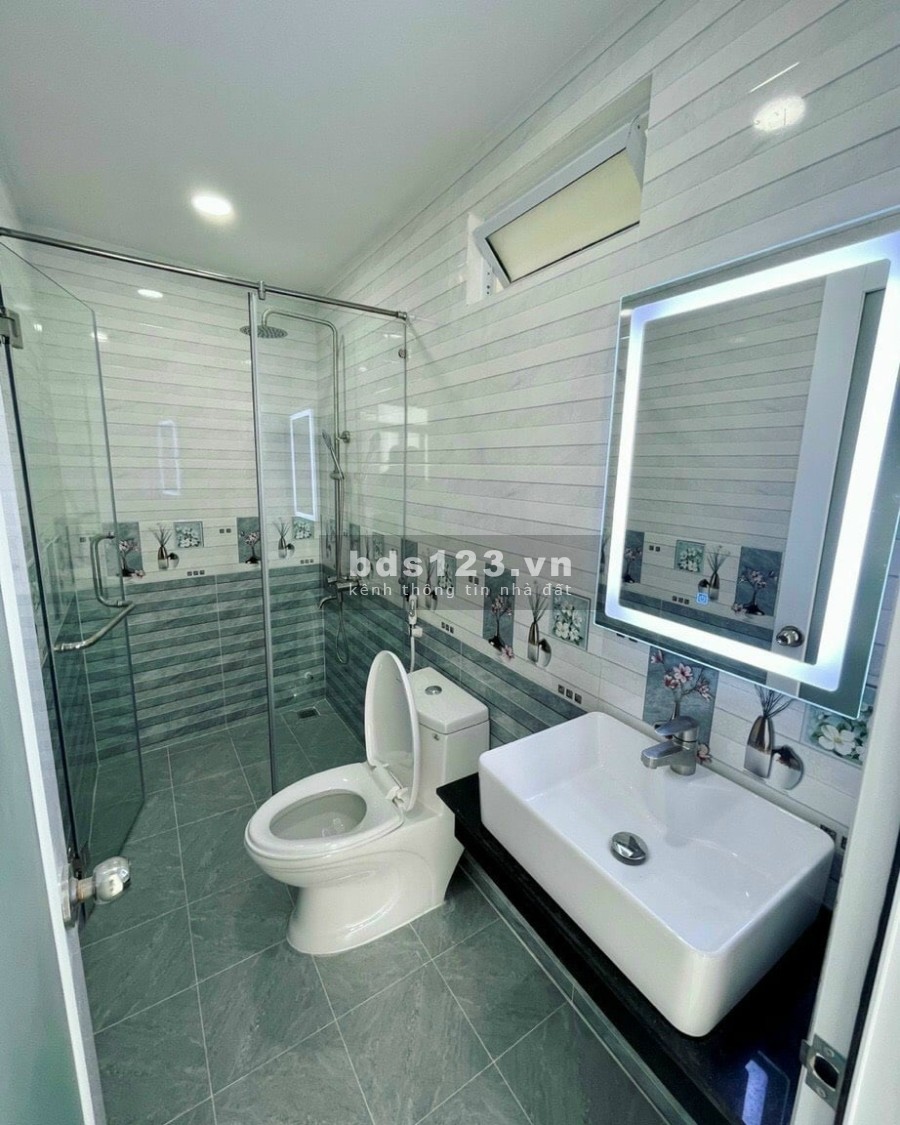 Chính chủ bán gấp nhà 1 trệt 1 lầu diện tích 80m2, ngay chợ Trung Thành giá 980 triệu
