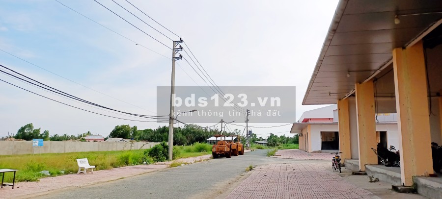 Mua đất mặt tiền chợ vừa ở vừa kinh doanh lời liền tay hơn 700triệu tiện ích đầy đủ