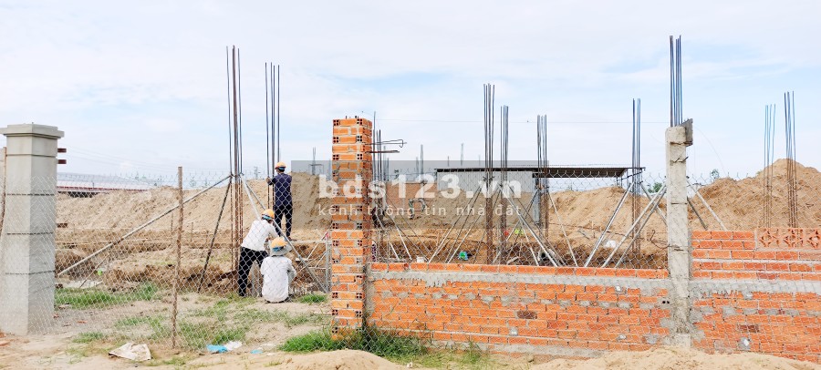 Mua đất mặt tiền chợ vừa ở vừa kinh doanh lời liền tay hơn 700triệu tiện ích đầy đủ