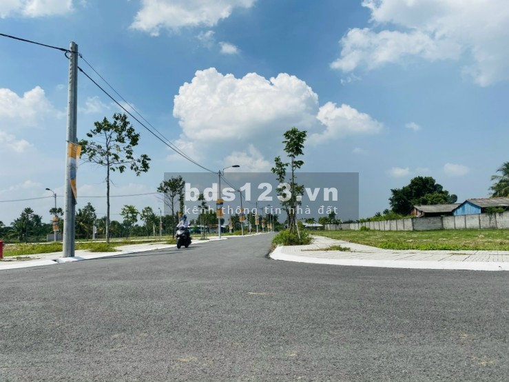 Siêu phẩm đất nền trung tâm thành phố Tân An, liên hệ 0857427029, sổ hồng riêng chính chủ