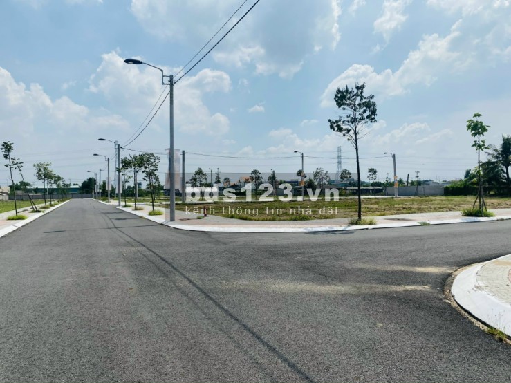 Siêu phẩm đất nền trung tâm thành phố Tân An, liên hệ 0857427029, sổ hồng riêng chính chủ