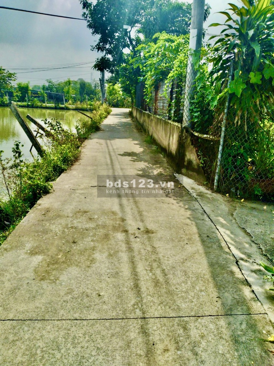 Bán gấp lô đất diện tích 110m2 tại x.Mỹ Lộc, Cần Giuộc, Long An pháp lý đầy đủ giá 750 tr.