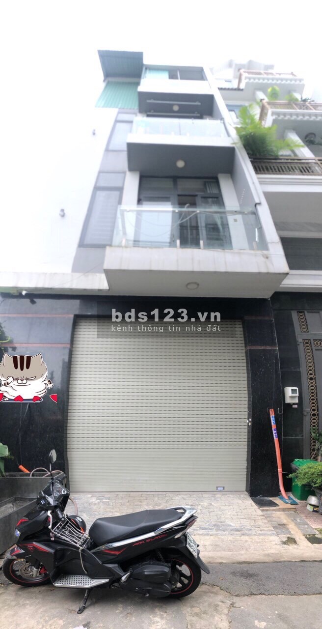 Nhà hẻm ô tô, sân thượng view 360 độ khu dân cư đông đúc, hàng xóm văn minh, tiện ích đủ