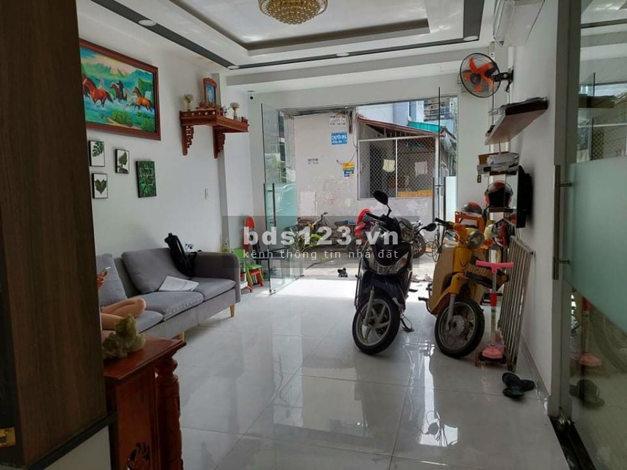 Bán nhà giáp Tân Bình, gần BigC Trường Chinh, hẻm 6m, khu dân cư đông đúc, giá 5.3 tỷ