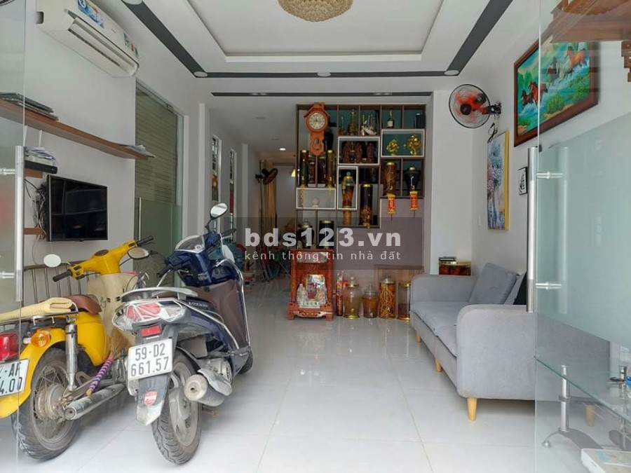Bán nhà giáp Tân Bình, gần BigC Trường Chinh, hẻm 6m, khu dân cư đông đúc, giá 5.3 tỷ